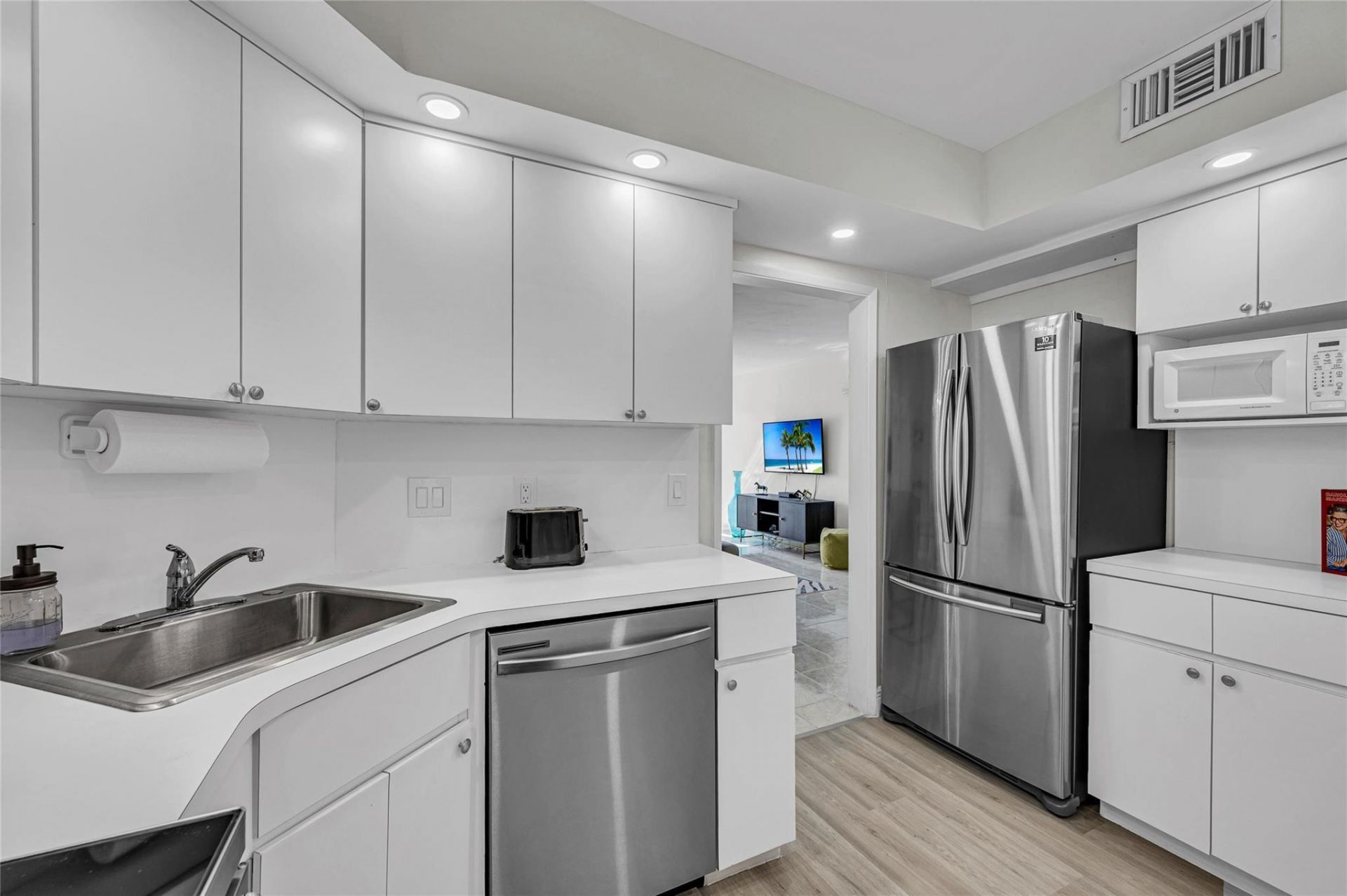 3700 Galt Ocean Drive, Unit 1114, Fort Lauderdale, FL 33308 Photo