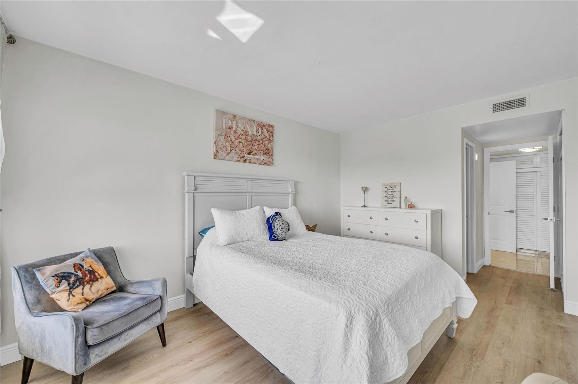 3700 Galt Ocean Drive, Unit 1114, Fort Lauderdale, FL 33308 Photo