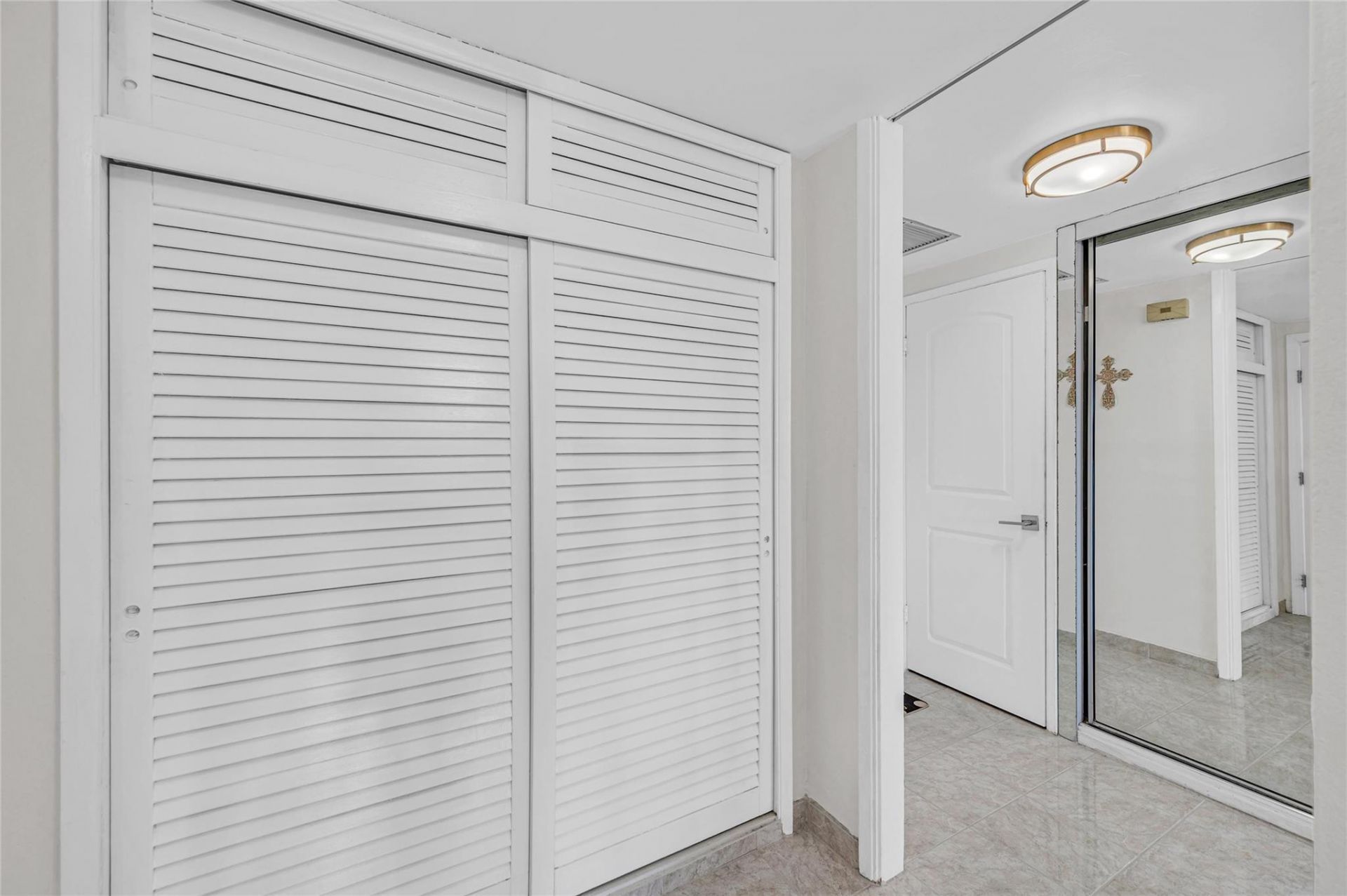 3700 Galt Ocean Drive, Unit 1114, Fort Lauderdale, FL 33308 Photo