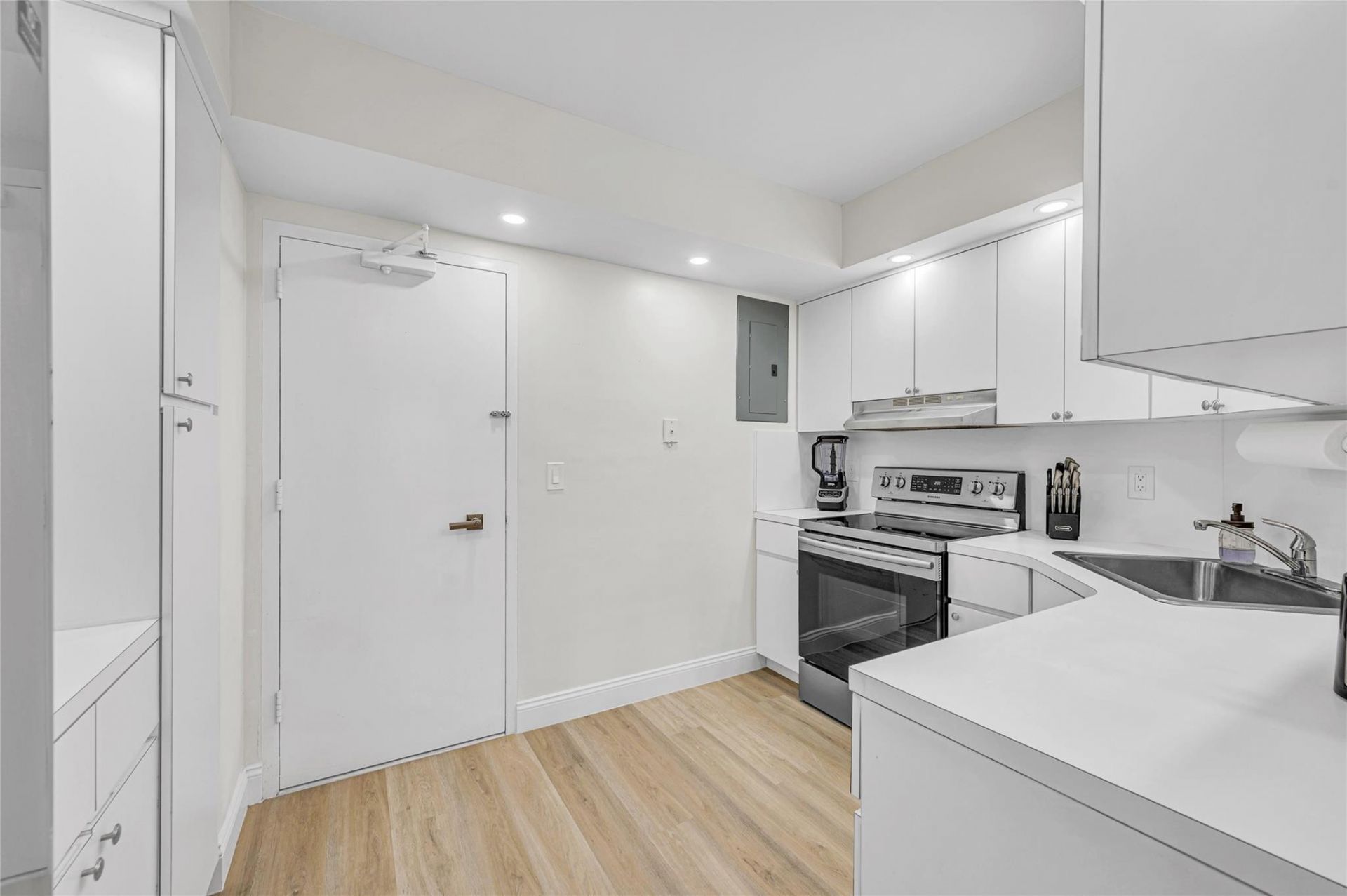 3700 Galt Ocean Drive, Unit 1114, Fort Lauderdale, FL 33308 Photo