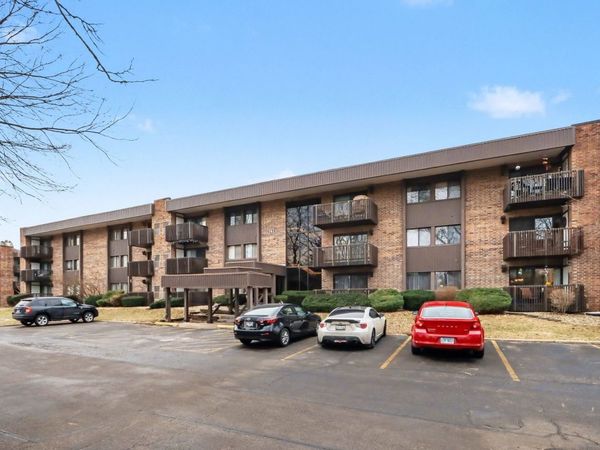 1423 Woodbridge Road, Unit 1E, Joliet, IL 60436