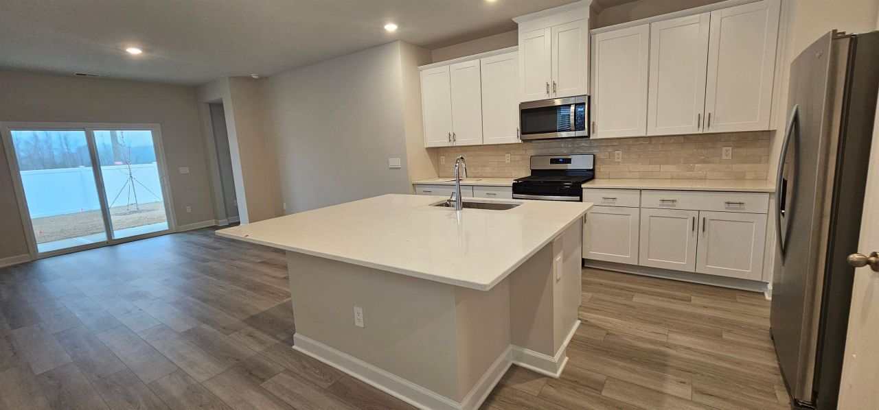 813 Cypress Preserve Circle  Photo 5