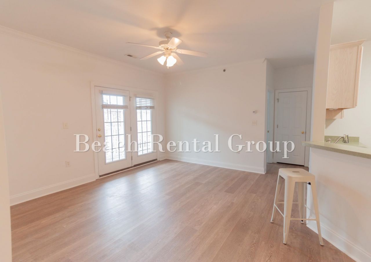 2029 Silvercrest Dr.  Photo 4