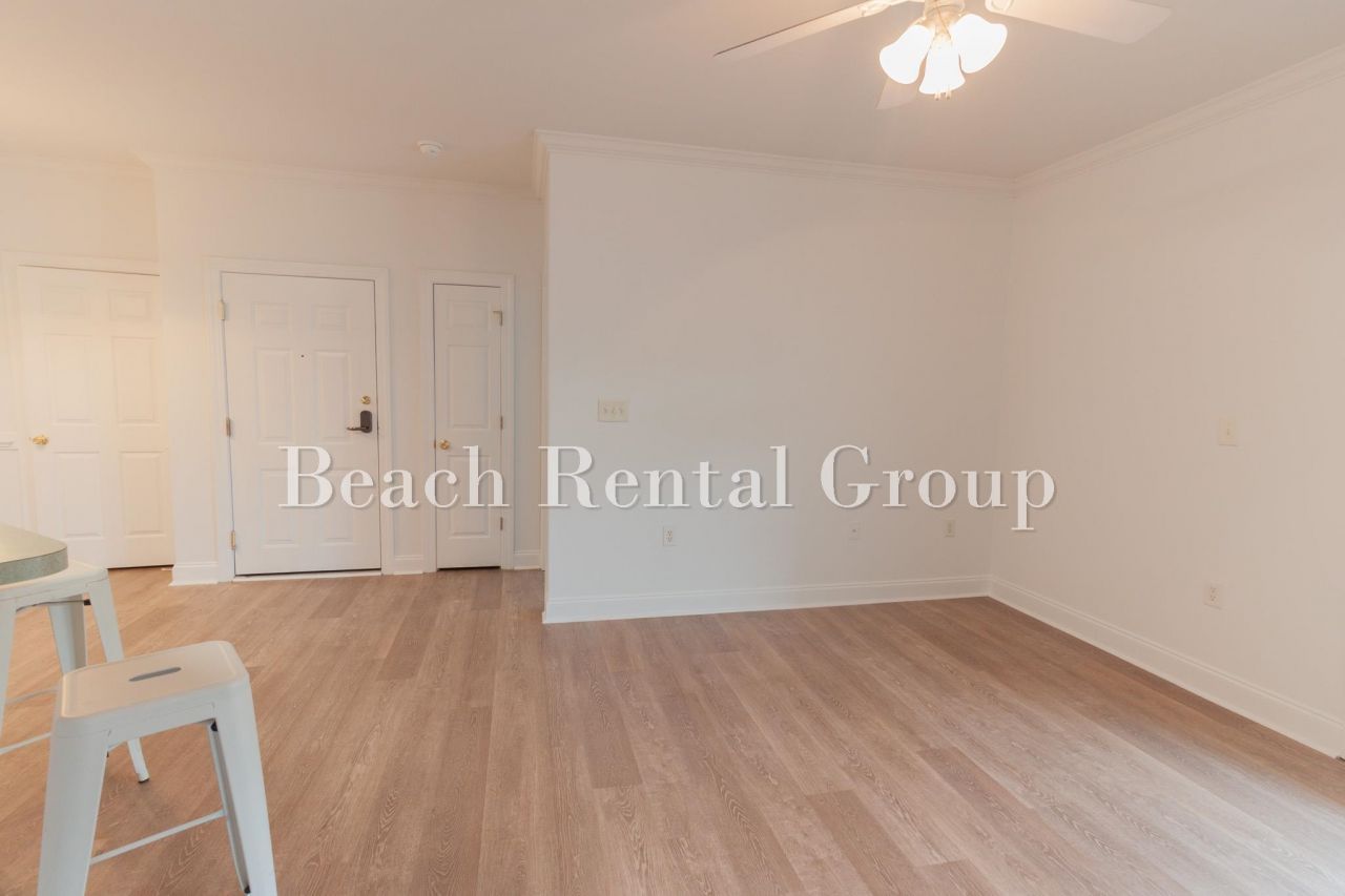 2029 Silvercrest Dr.  Photo 5