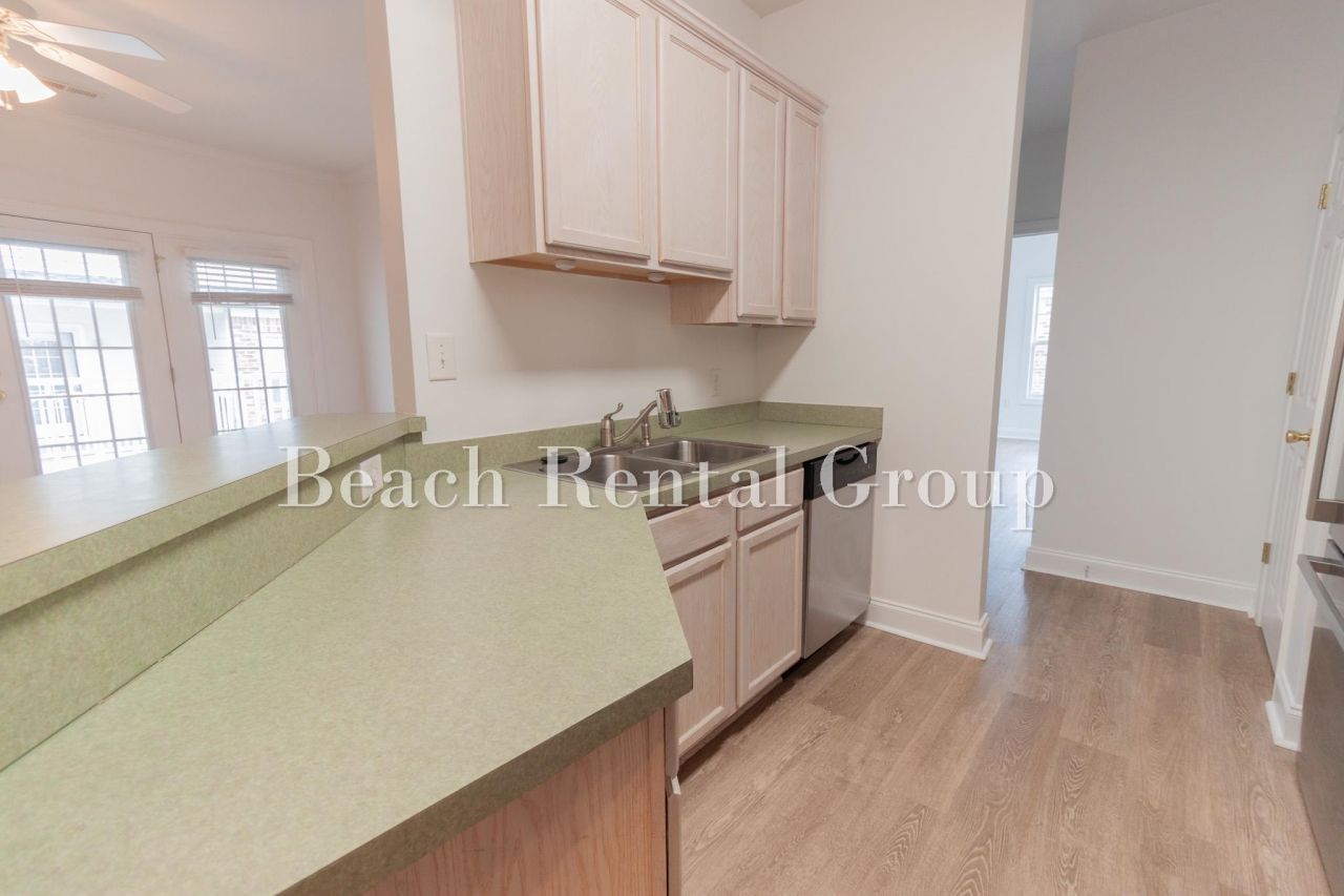 2029 Silvercrest Dr.  Photo 7