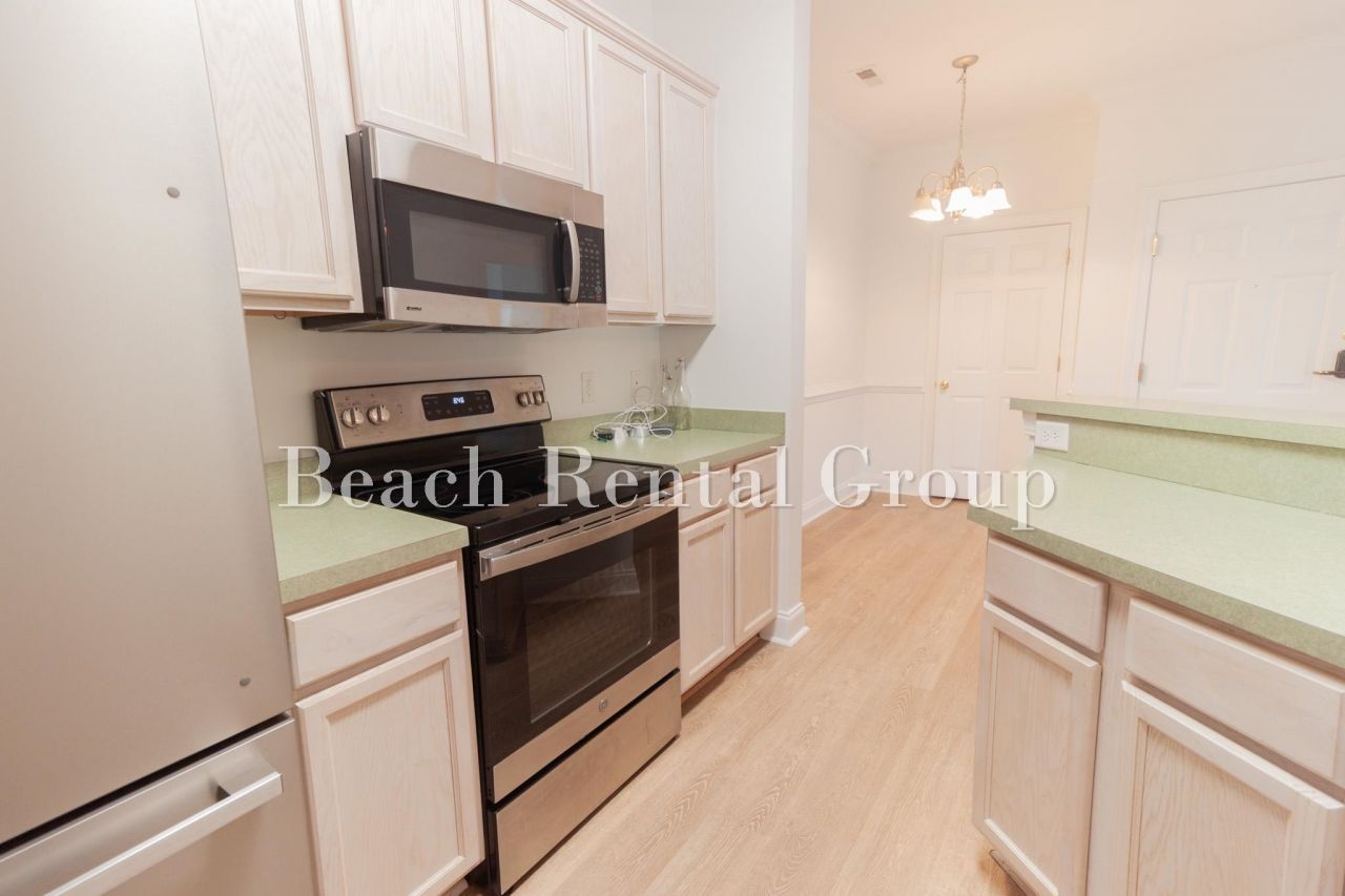 2029 Silvercrest Dr.  Photo 8