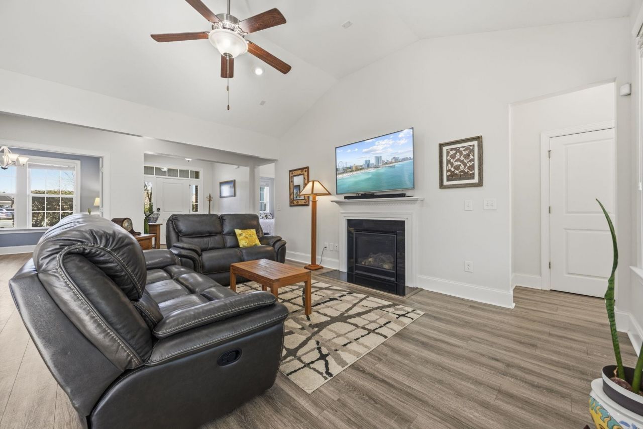 717 Shell Point Ct. Photo 8