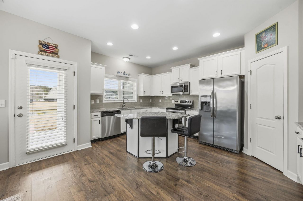 238 Board Landing Circle  Photo 10