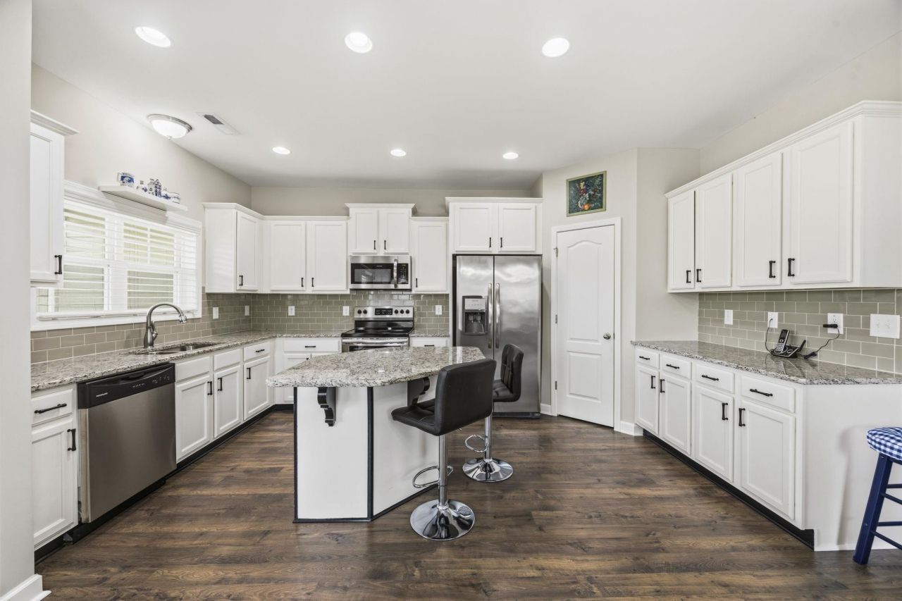 238 Board Landing Circle  Photo 16