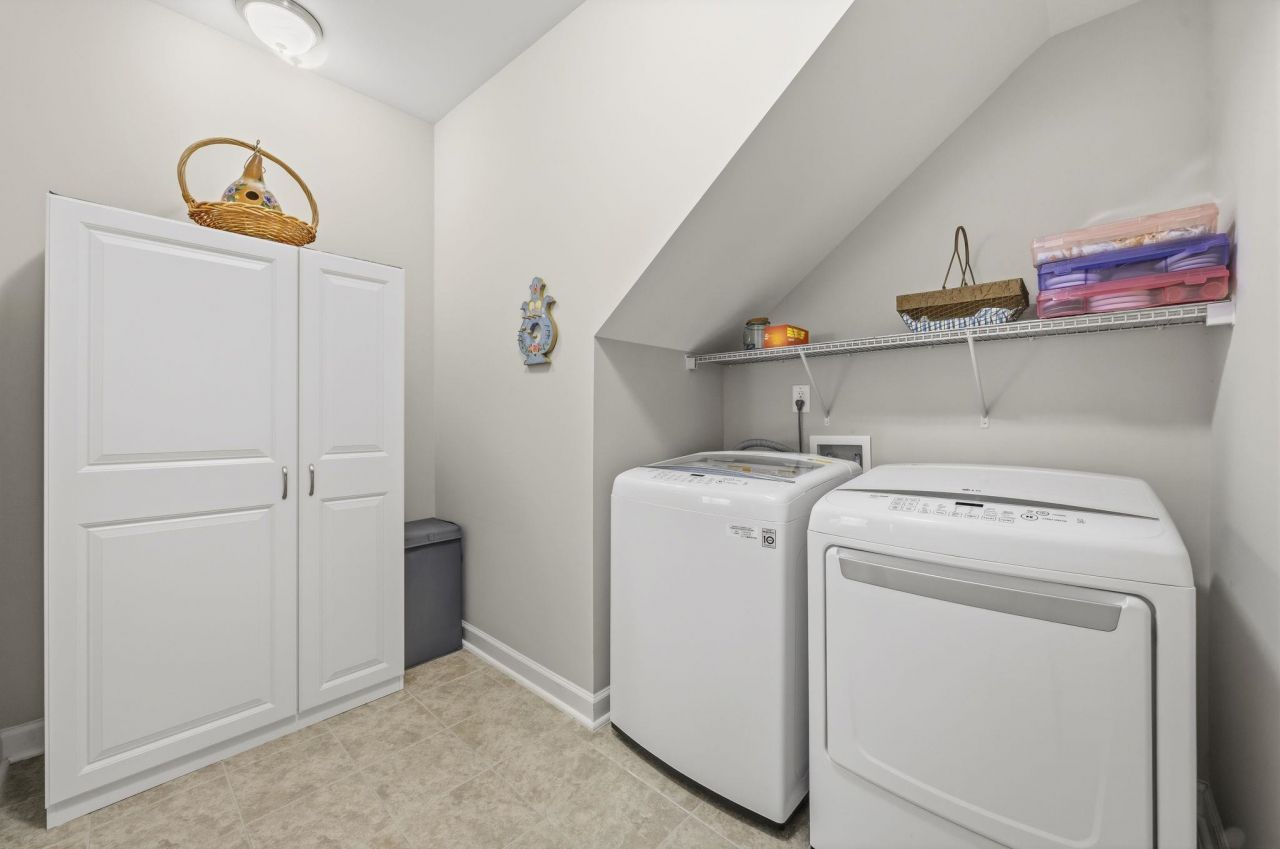 238 Board Landing Circle  Photo 32