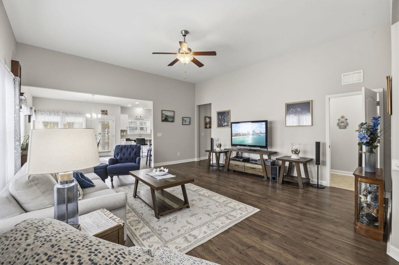 238 Board Landing Circle  Photo 6