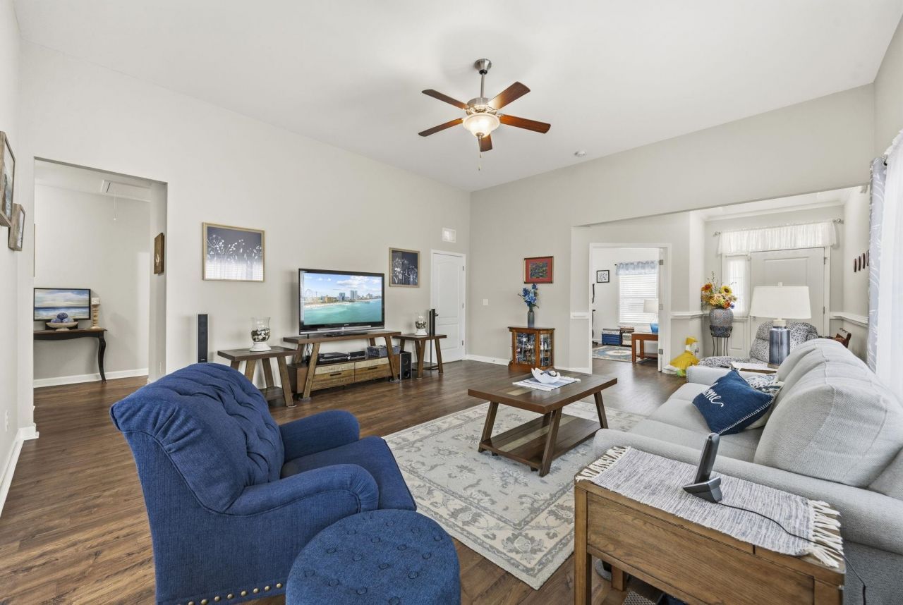 238 Board Landing Circle  Photo 9