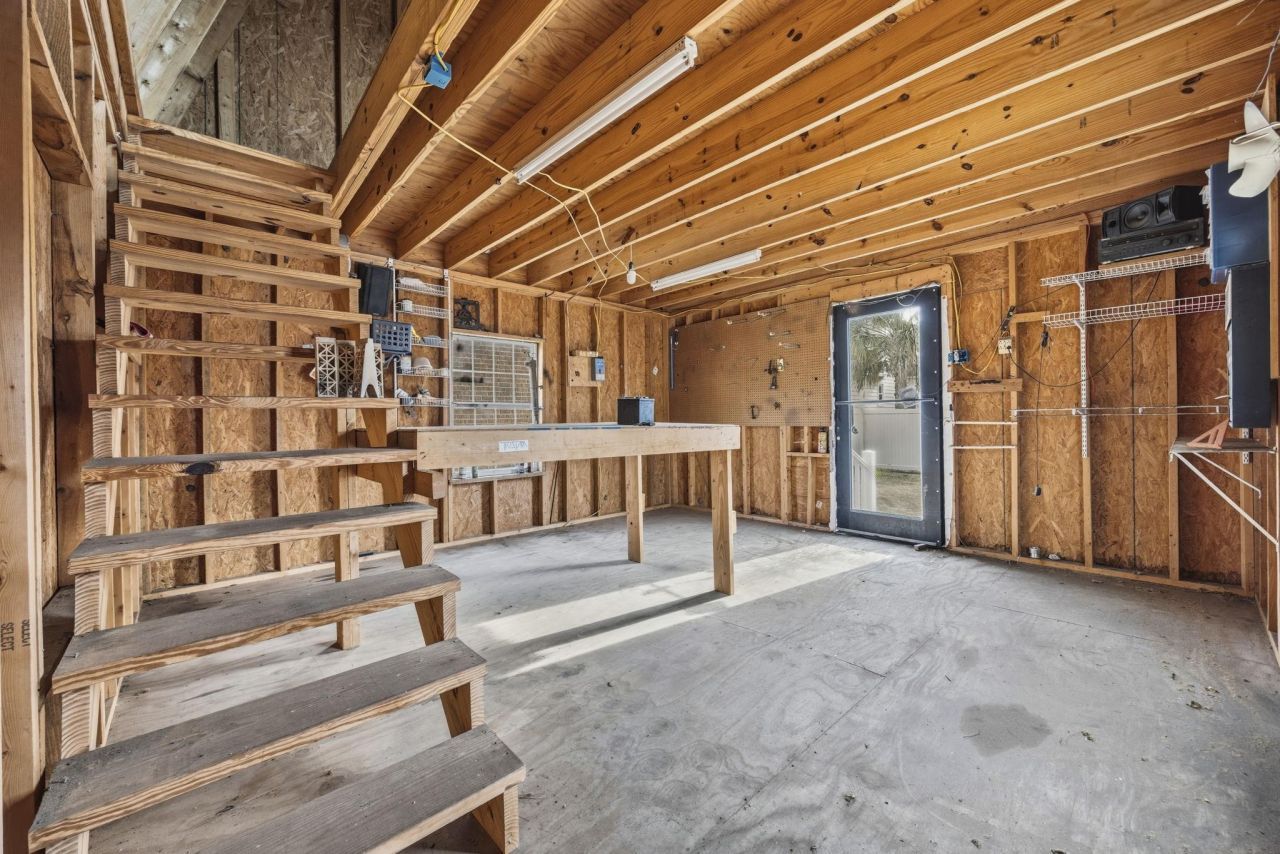 504 Plantation Dr. Photo 36