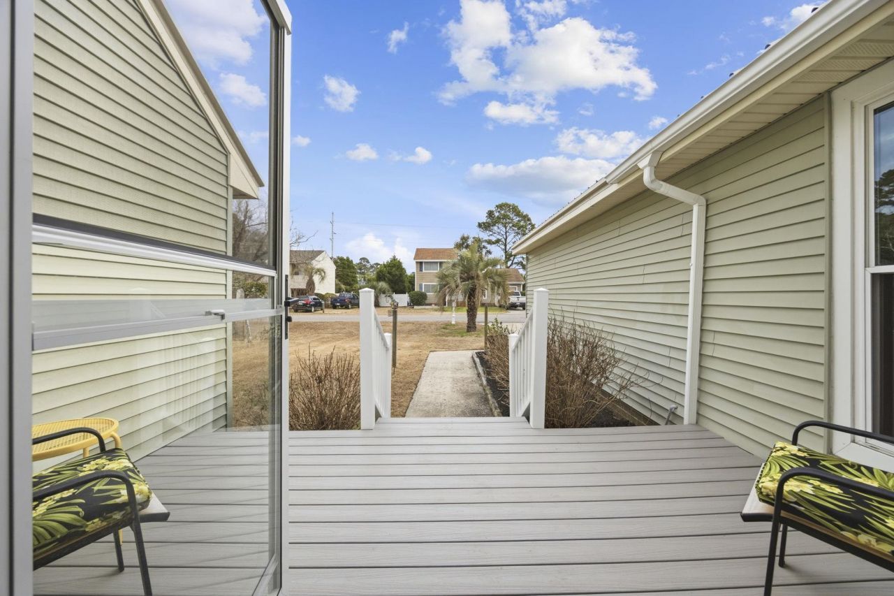 504 Plantation Dr. Photo 4