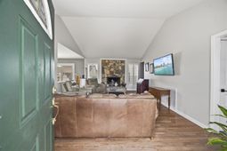 504 Plantation Dr. photo 4