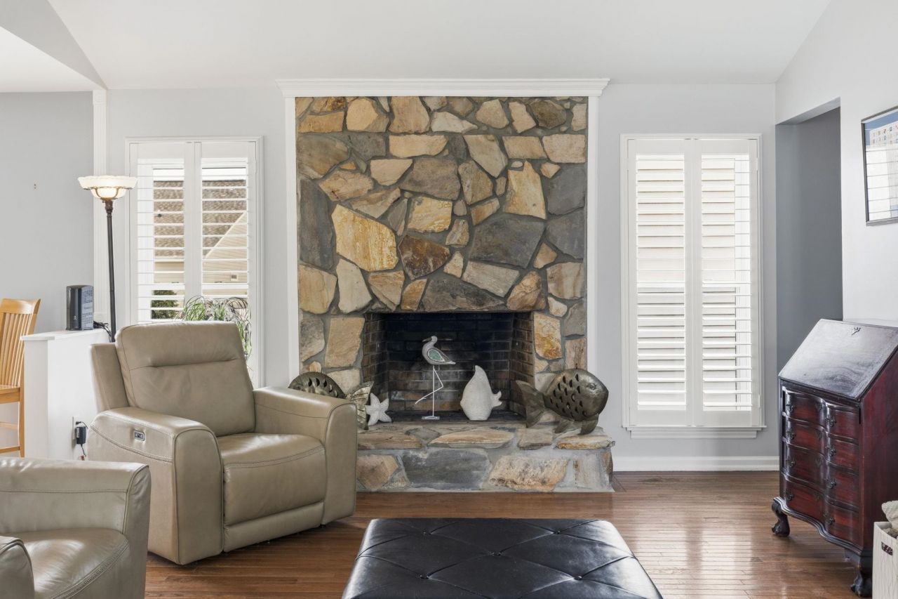 504 Plantation Dr. Photo 8