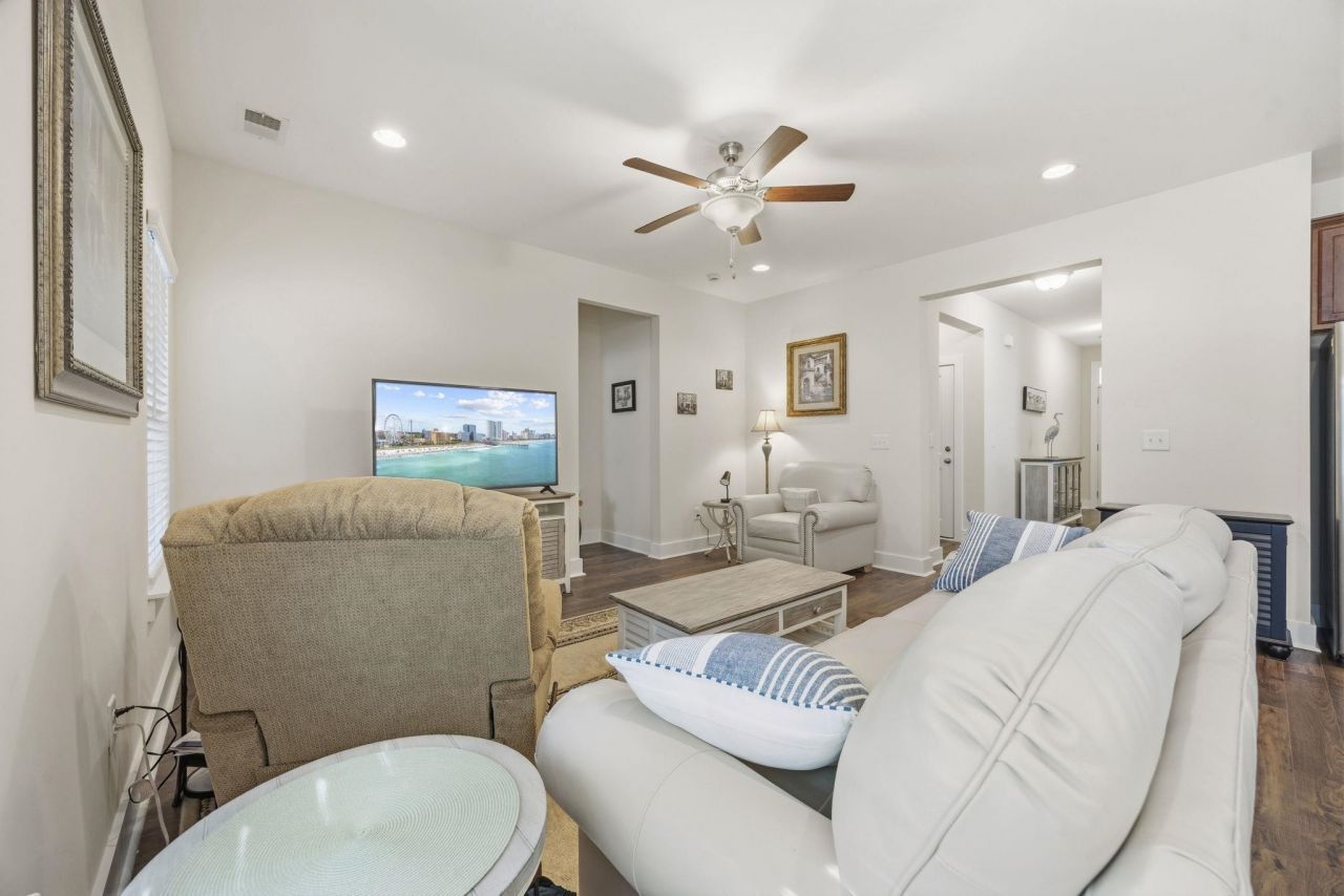 325 Brighton Pl.  Photo 10