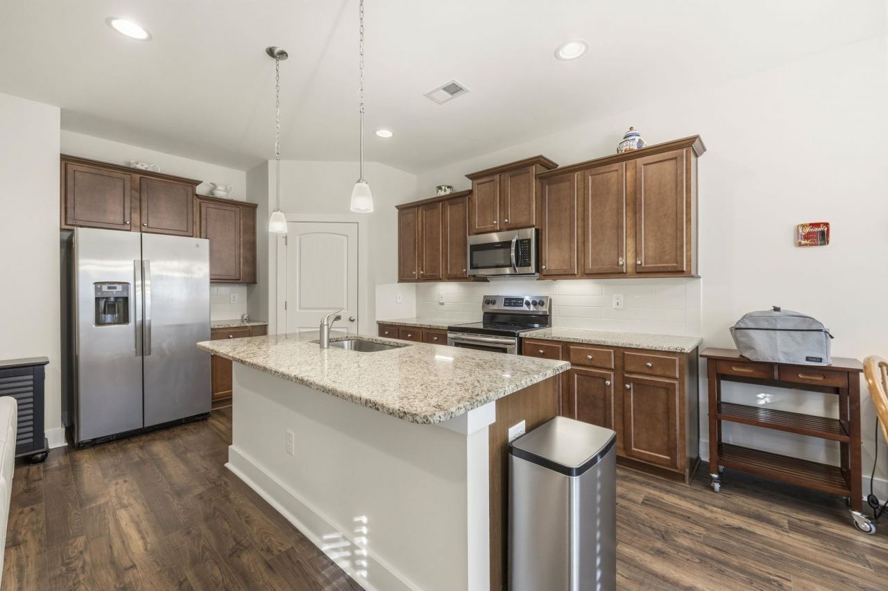 325 Brighton Pl.  Photo 14