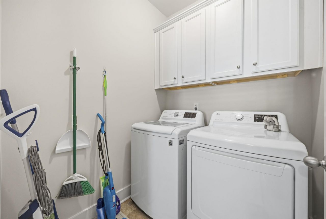 325 Brighton Pl.  Photo 28