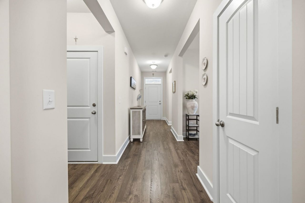 325 Brighton Pl.  Photo 6