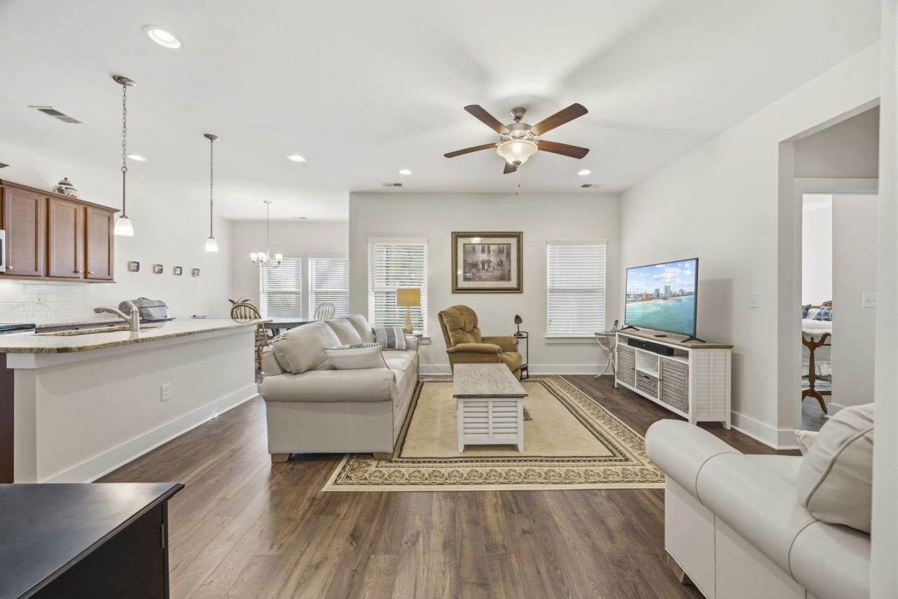 325 Brighton Pl.  Photo 7