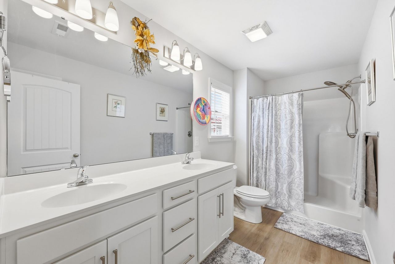 702 Woodside Dr.  Photo 18