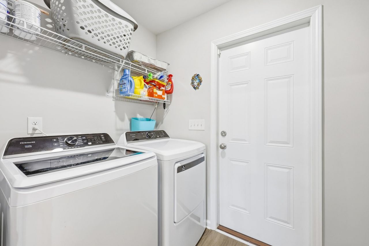 702 Woodside Dr.  Photo 24