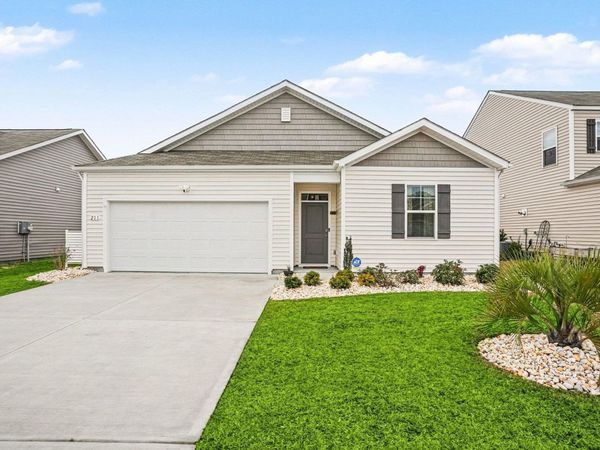 211 Londonshire Dr., Myrtle Beach, SC 29579