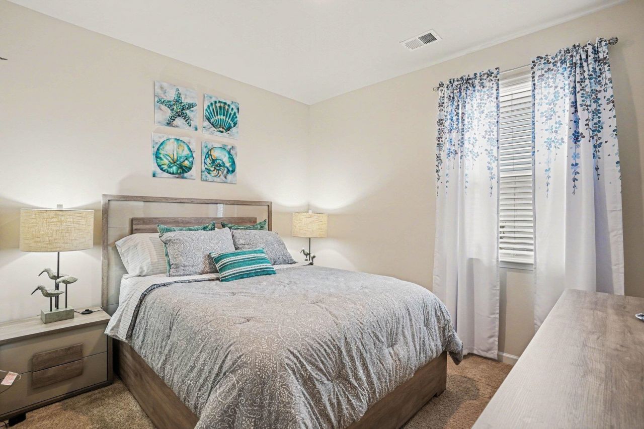 211 Londonshire Dr. Photo 12