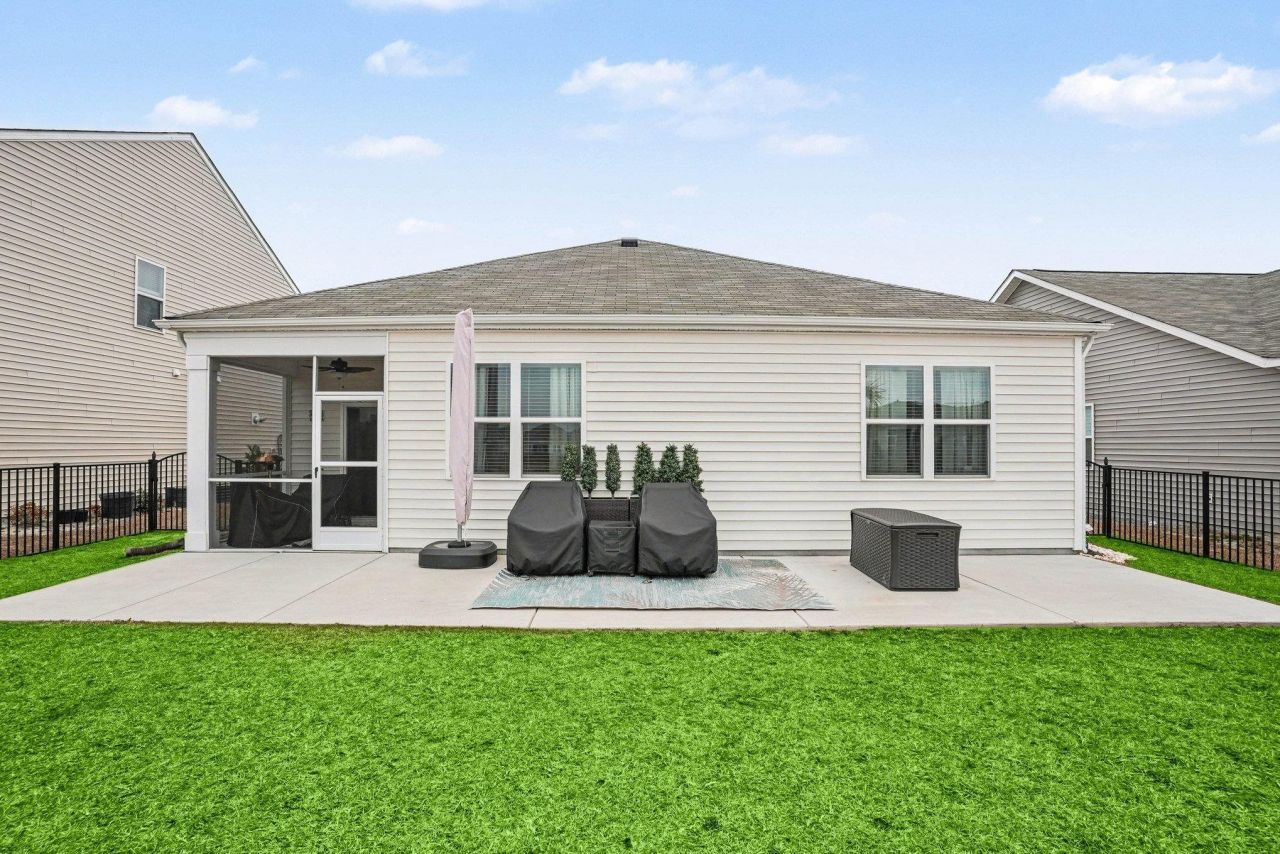 211 Londonshire Dr. Photo 17