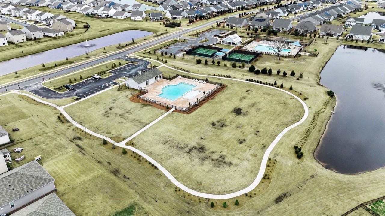 211 Londonshire Dr. Photo 21