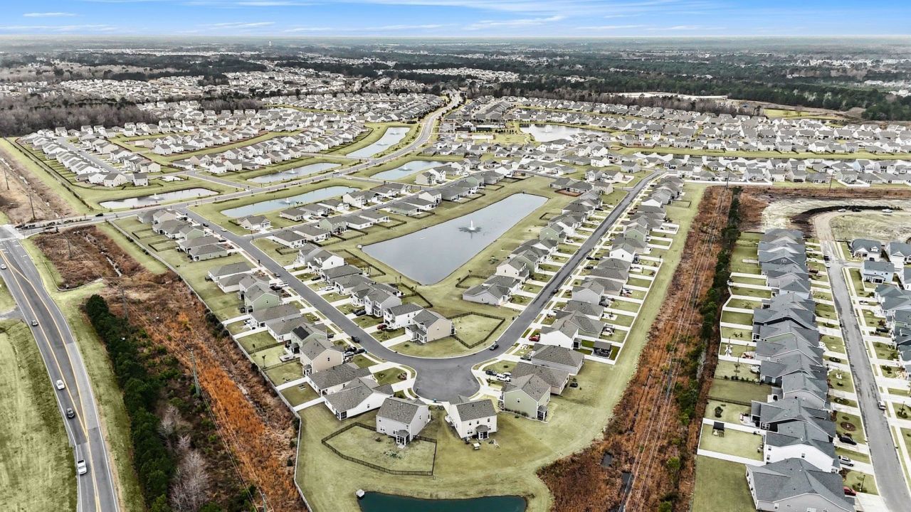 211 Londonshire Dr. Photo 23