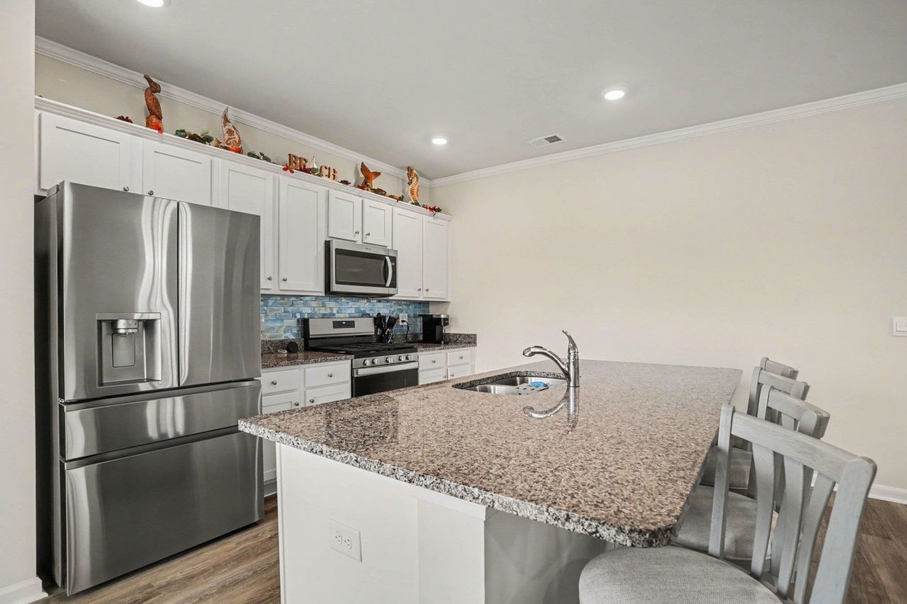 211 Londonshire Dr. Photo 7