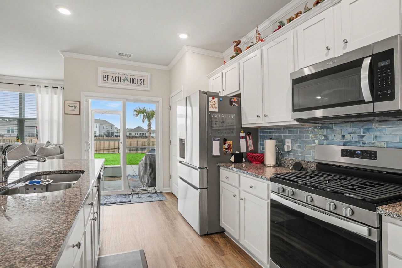 211 Londonshire Dr. Photo 8