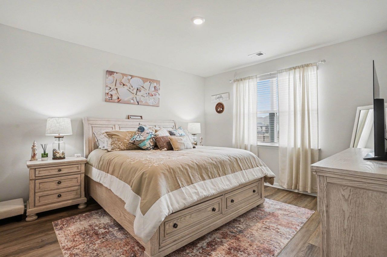 211 Londonshire Dr. Photo 9