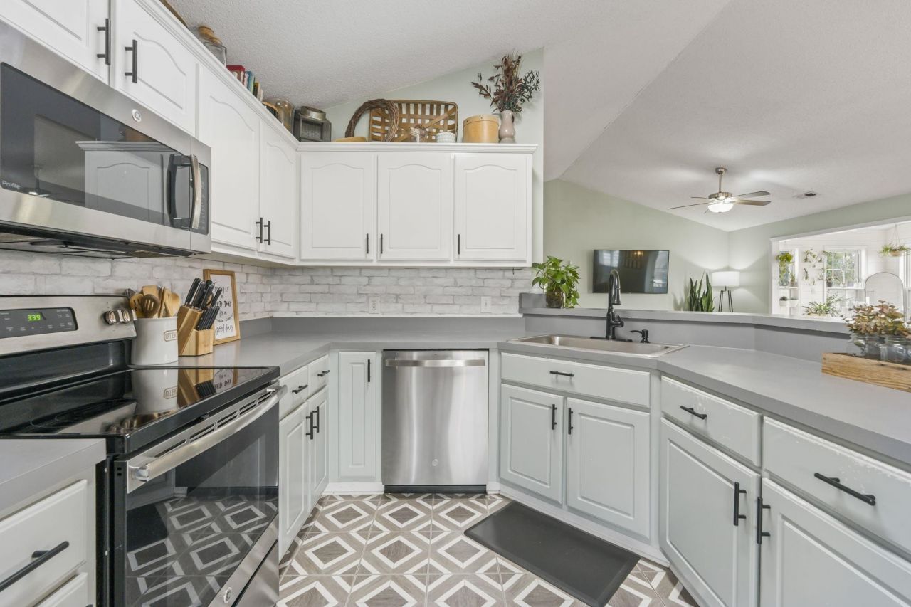 109 Adrianna Circle Photo 22