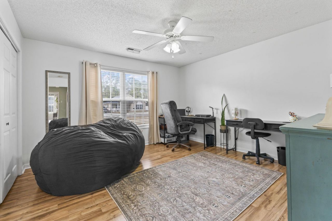 109 Adrianna Circle Photo 32