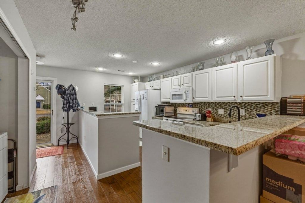 1126 Stanton Pl.  Photo 4