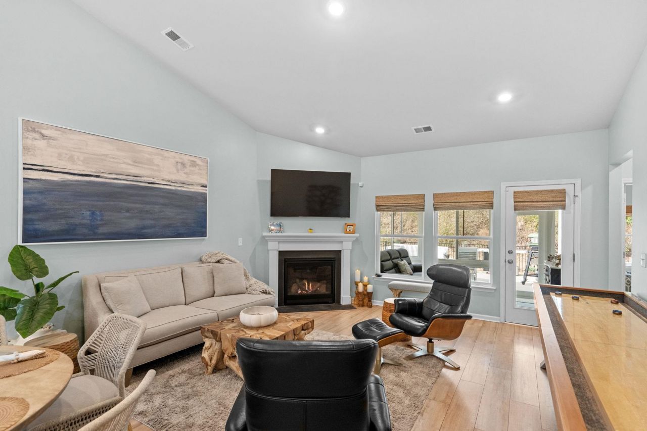 5535 Whitebark Dr. Photo 11