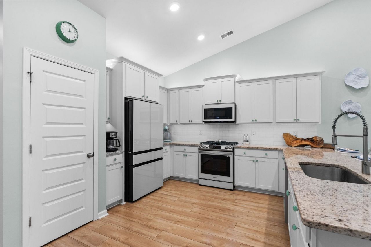 5535 Whitebark Dr. Photo 12