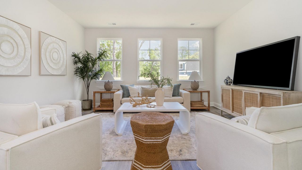 608 Asiatic Ct Photo 6