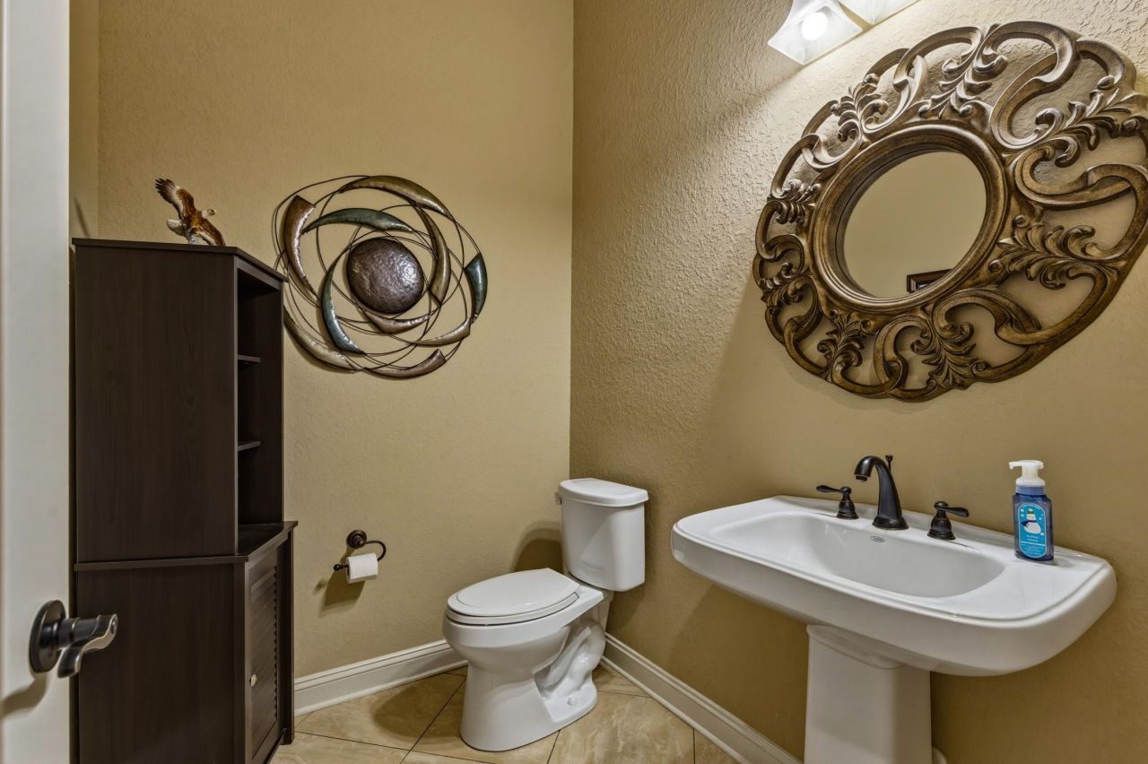 4232 Congressional Dr.  Photo 15