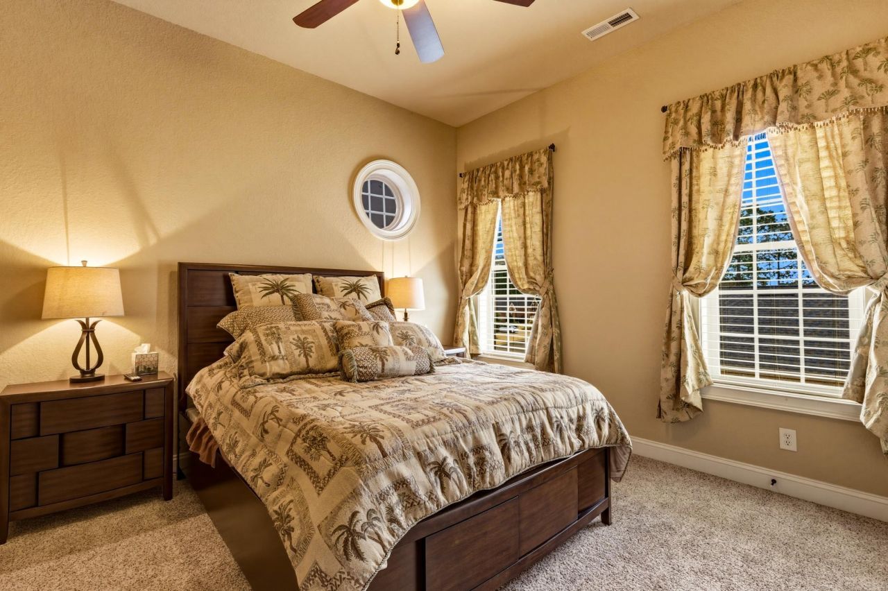 4232 Congressional Dr.  Photo 33