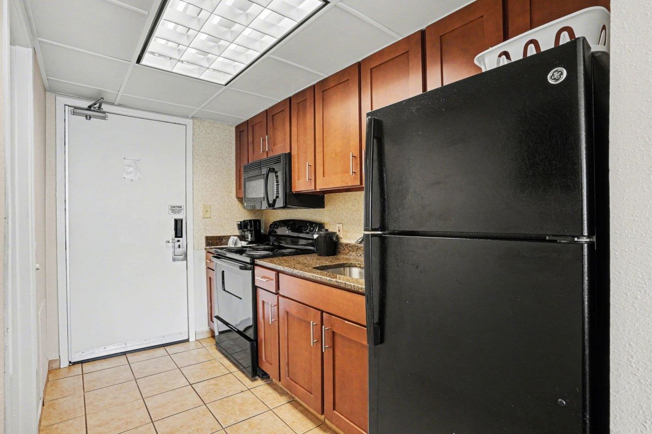 1105 Ocean Blvd. S  Photo 4