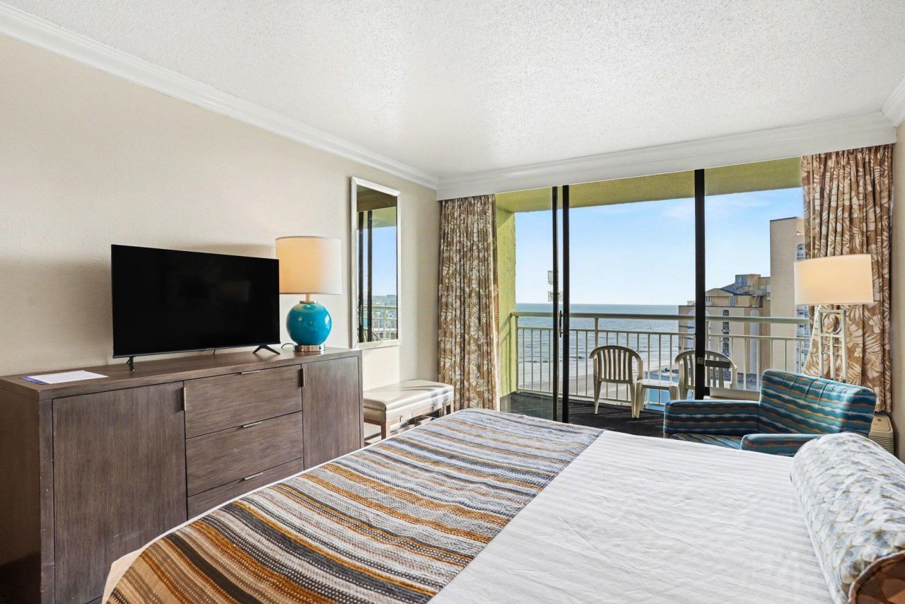 1105 Ocean Blvd. S  Photo 7