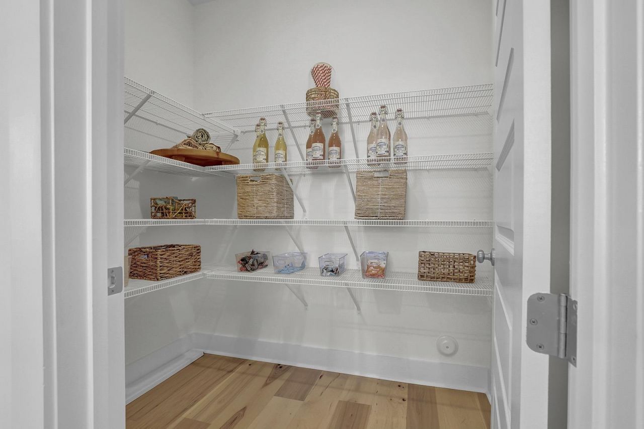 6104 Zoe Way  Photo 14