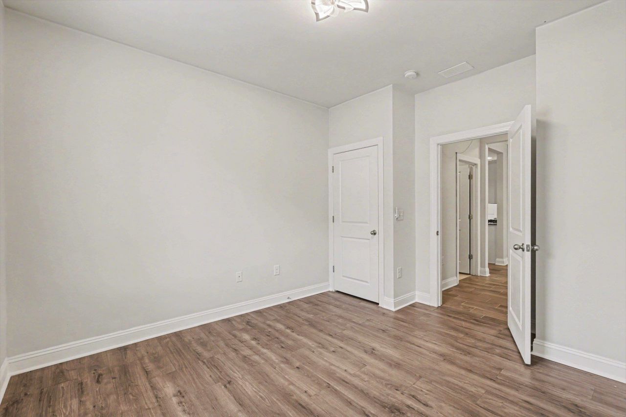 981 Bronwyn Circle Photo 17