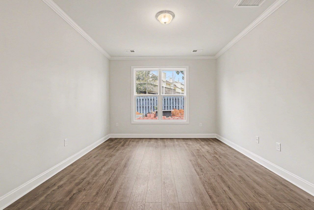 981 Bronwyn Circle Photo 24