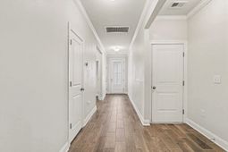 981 Bronwyn Circle photo 4