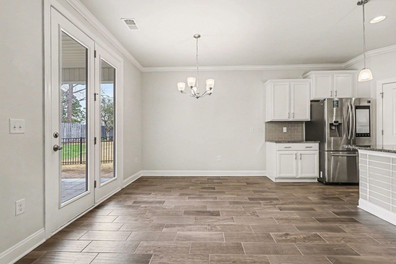 981 Bronwyn Circle Photo 8